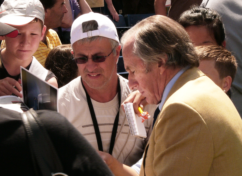 Illustration for article titled Motoring Celebrities at the Festival of Speed
